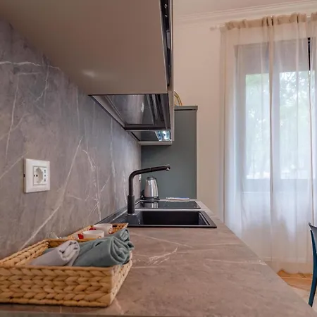 Apartment Maison Garove
